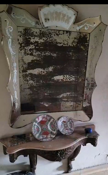 Dresuar Dressier De Madera Y Marmol Con Espejo 0