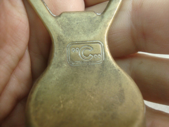 Antiguo Destapador De Bronce 3,9 Diam X 6,1 Alto 1