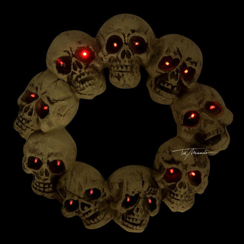 Corona Craneos Ojos Con Luz Decoracion Halloween 1