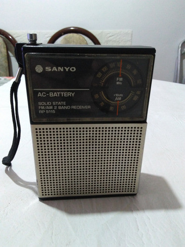 Radio Vintage Sanyo Rp 5115 Funcionando 0