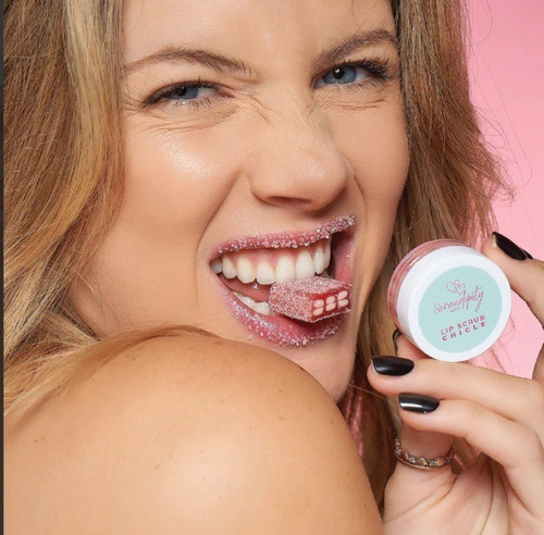 Serendipity Lip Scrub Chicle By Stephanie Demner 1