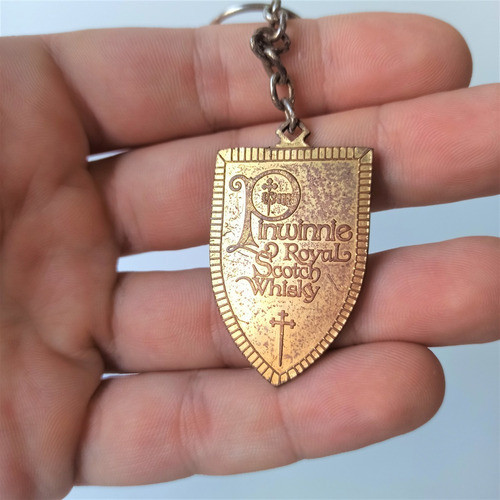 Llavero De Metal Con Medalla Con Forma De Escudo 1