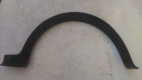 Moldura Paralama Traseira Esquerda Fiat Strada 2001 A 2004 1