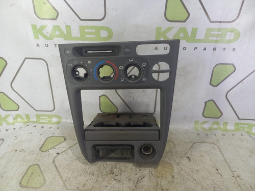 Moldura Com Comando De Ar E Porta Copos Toyota Corolla 97/02 0