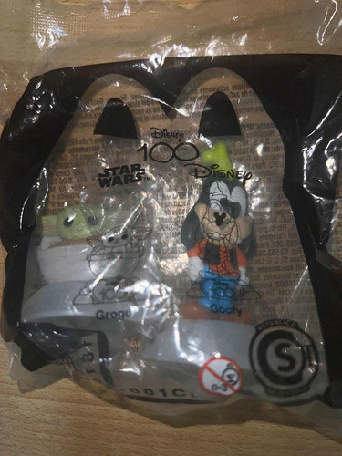 Goofy - Grogu / Disney 100 Años Mcdonalds 2023 1