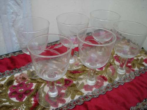 Divinas Copas Antiguas Talladas De Vino Motivo Hojas Vealas 1