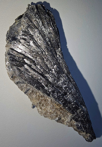 Pedras: Cianita Preta Mineral De Coleção Pedra Bruta N4433 1