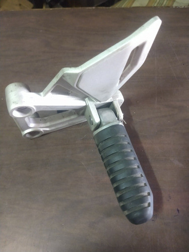 Soporte De Pedalín Tnt 25 Benelli 1