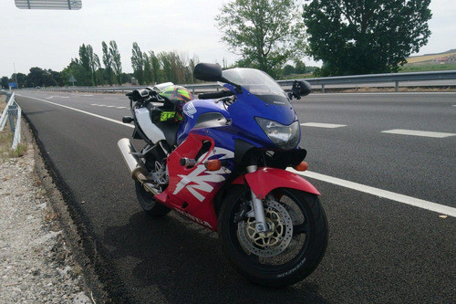 Tapa Cbr 600f4 '99/'00 Optica Izqui Honda 1