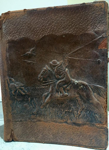 Antigua Portaagenda De Cuero Con Escena Gaucha Repujada 0