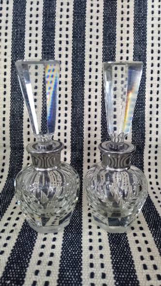 Perfumeros De Cristal Facetado Con Virola Plateada 1