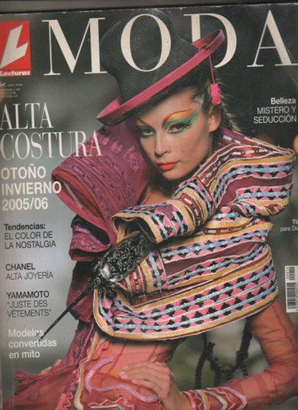 Revista De Alta Costura ** Moda ** España - No 19 Año 2005 0