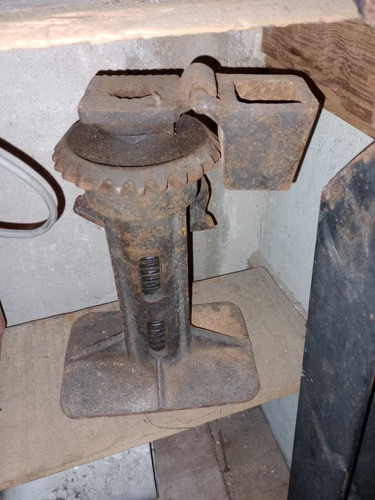 Cricket Mecánico 5 Toneladas 1