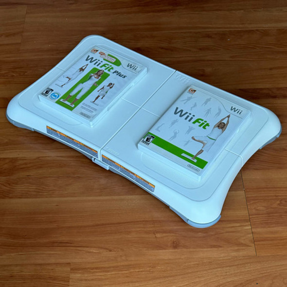 Wii Fit Plus Tabla Ejercicios + 2 Juego Regalo Sin Caja 1 Wii Fit Plus Tabla Ejercicios + 2 Juego Regalo Sin Caja 1