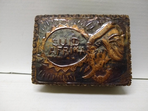 Caja  De Fósforos De Madera Con La Tapa Repujada Cobre 0