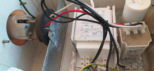 Lampara Colgant Sodio Mercurio 250w A 400w Gabinetes Estanco 1