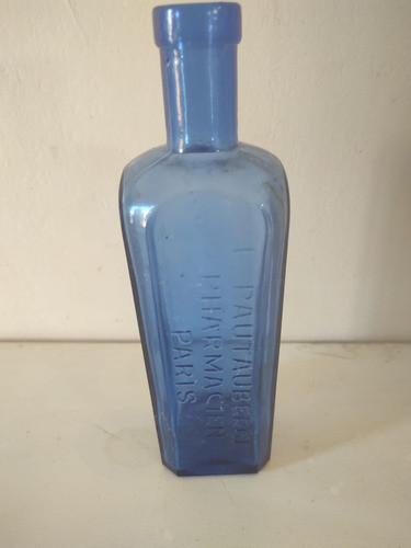Antigua Botella De Medicamento 0
