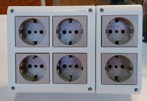 Caja Richi 12 Módulos Con 6 Toma Schuko Contactoelectricidad 1