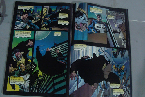 Gibi Batman E Justiceiro Abril / Lago De Fogo 1
