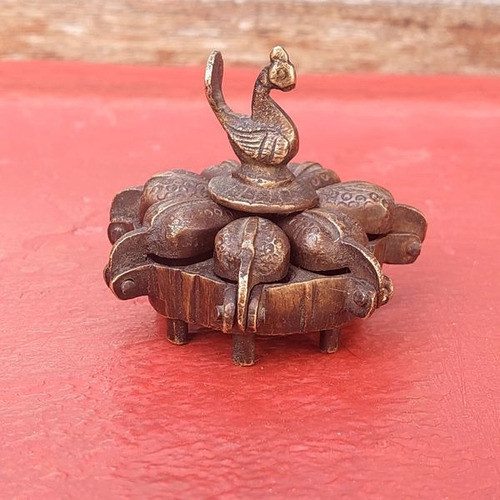 Antigua Caja Cosmético (kumkum) Bronce Con 7 Corpartimiento 0
