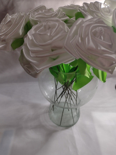 30 Flores De Raso 8 Cm Grandes  Con Tallo 1