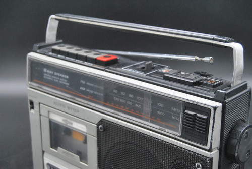 Antiguo Radio Grabador Sanyo M2564f Vintage Funcionando 1