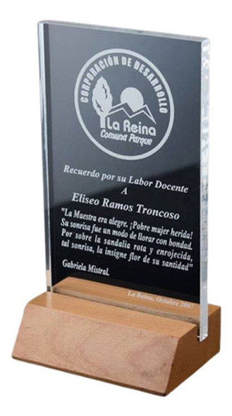 Trofeos Acrílico Cristal Homenaje Grabados Con Láser. 0