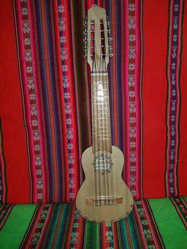 Charango De Madera Coro/ Con Funda 0