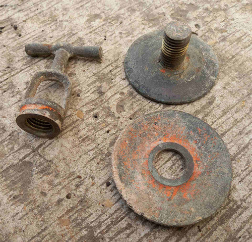 Antigua Prensa De Bronce Redonda Rara C/gusano 8,8 X 11,3 1