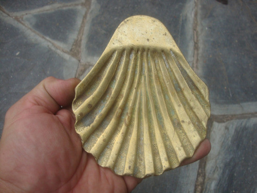 Antigua Jabonera Bronce - 390 Grs - 11,3 X 13,3 X 2,5 Alto 0