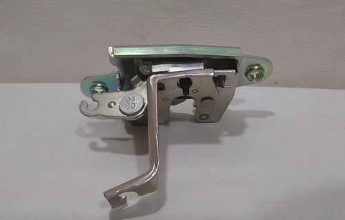 Cerradura Porton Trasero Izquierdo Toyota Hilux 2009 1