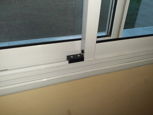 Traba De Seguridad Para Ventanas De Aluminio (linea A30) 0