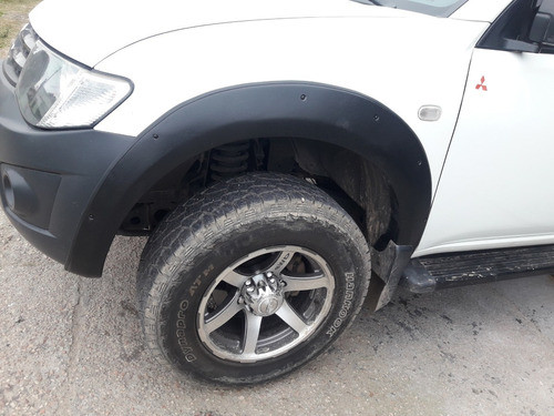 Fenders Mitsubishi Sportero, Fibra De Vidrio, Uruguay. 1