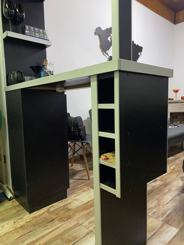 Barra De Tragos División De Ambiente Mueble C/ Puerta 1