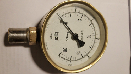 Manometro  Marca  Beyca Hasta 20 Kilos / Cm2 Diametro 100 Mm 0