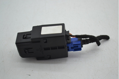 Entrada Conector Usb Console Fiat Pulse 2022 Original 1