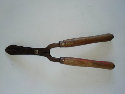 Tijera De Podar Cercos De Acero Y Mangos  De Madera Fresno 1