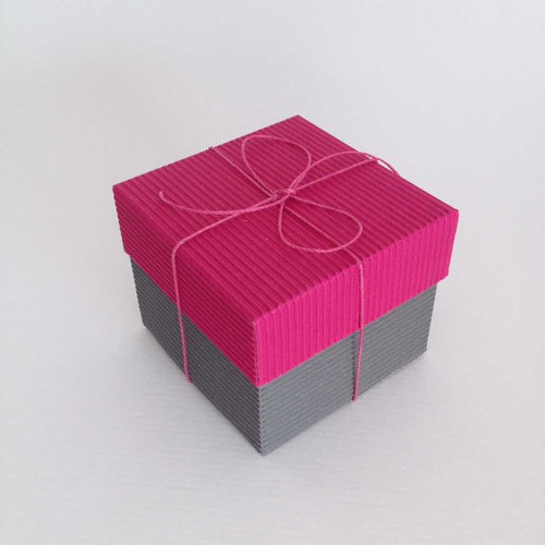 Caja De Cartón Souvenirs Bb 15años Boda Sorpresas Cumpleaños 0
