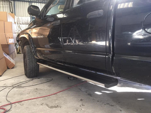 Estribos En Aluminio Negro Keko Dodge Ram 2500 Año 2005 1