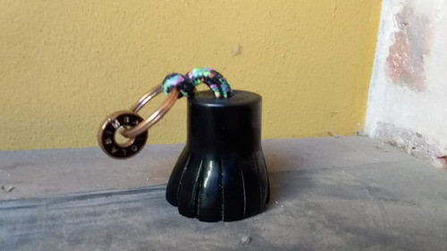 Llavero Negro Antiruido 0pilarsur 0