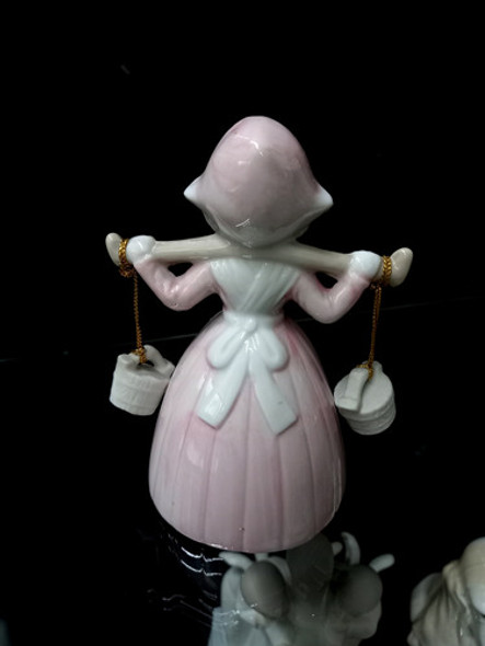 Manyantiques - Antigua Campana En Porcelana Alemana 1 Manyantiques - Antigua Campana En Porcelana Alemana 1