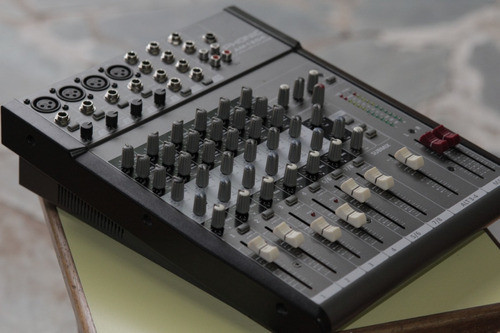 Mixer Phonic Am1204 1