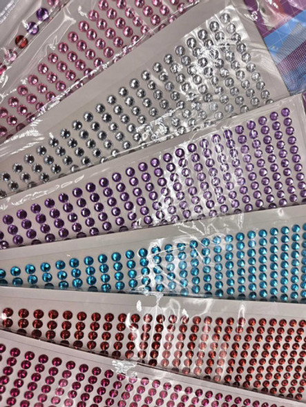 Strass Autoadhesivo 4mm Por Plancha De 900 Unidades Evershop 1