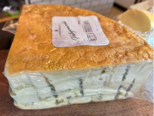 Patagonzola El  Queso Azul Tipo Italiano De Ventimiglia 1