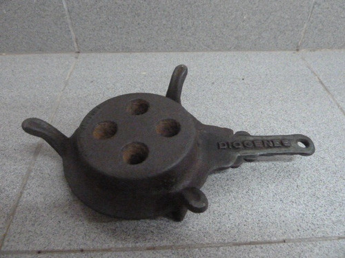 Antiguo Calentador Diógenes En Hierro Único 1