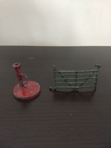 Bomba De Agua Tranquera Granja Figura Plomo Antigua Maqueta 1