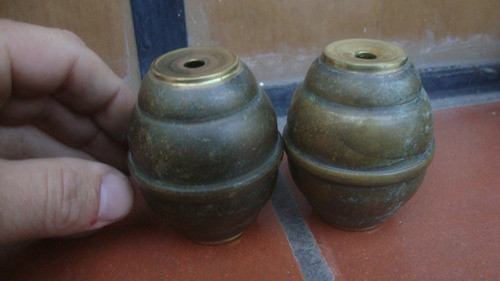 2 Antiguos Repuestos De Bronce Simil Barril 5,9 Diam X 6,9 0