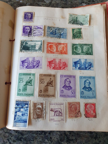 Álbum Antigo De Selos Moedas Dos Países 1