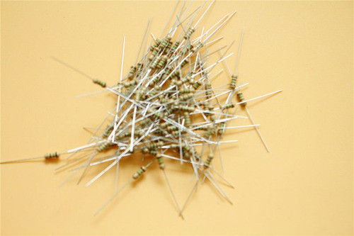 Película De 100pcs Carbono De 50 Ohmios De Resistencia 1/4w 0
