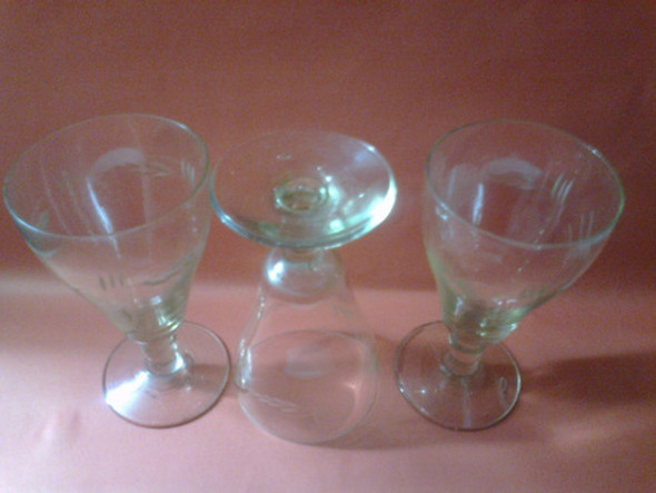 Tres Copas Talladas Al Acido, Medianas 1